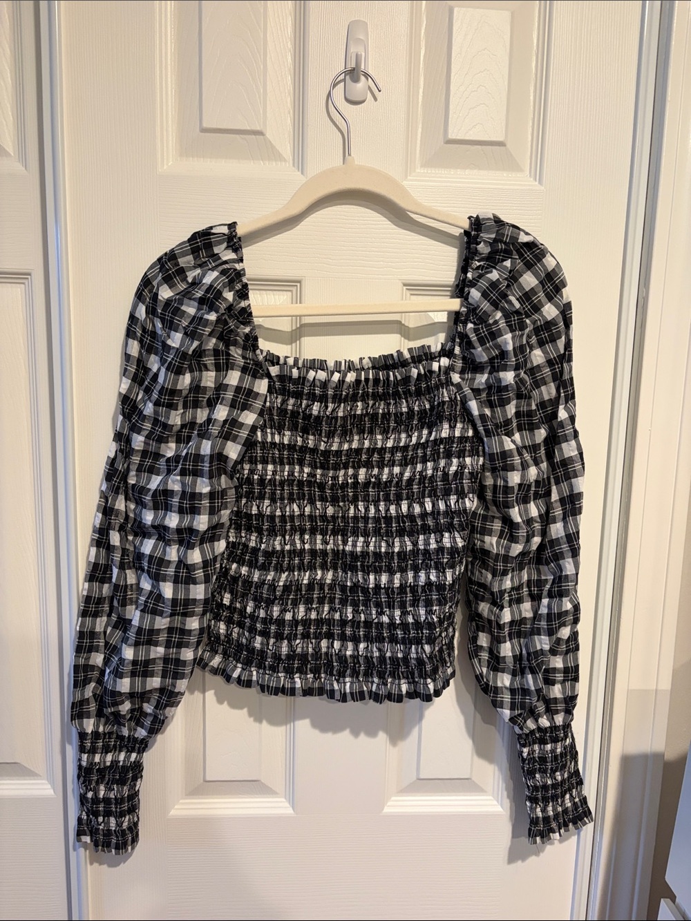 H&M Black and White Plaid Smocked Puff Sleeve Blouse